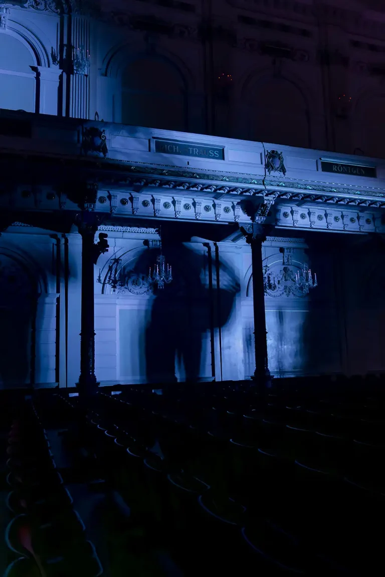BTS – Soundcheck & Getting Ready – photo 1