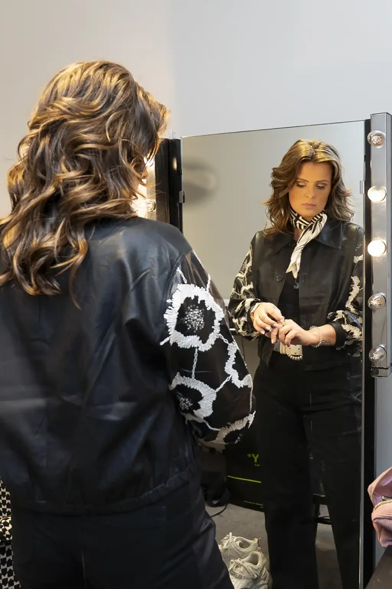 BTS – Soundcheck & Getting Ready – photo 2